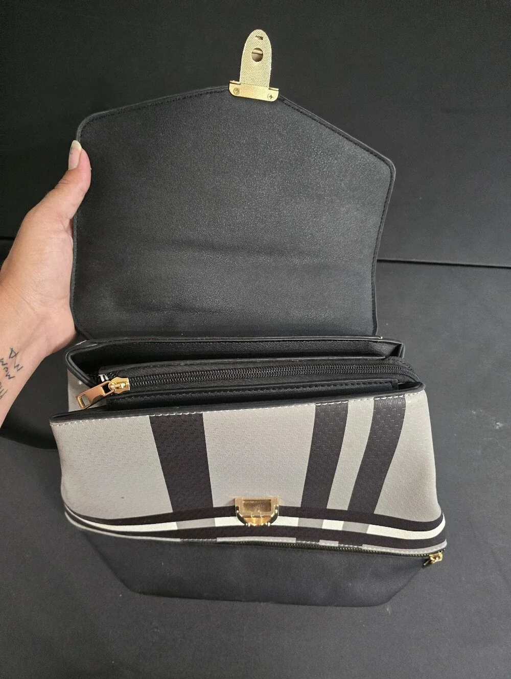 Stylish Black & Gray Patterned Women's Crossbody Backpack Satchel